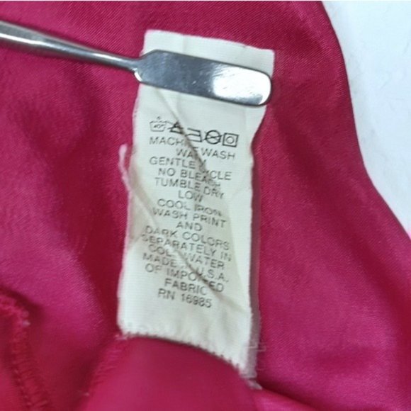 Val Mode Lingerie Pink Fusia Slip Vintage EUC - Picture 8 of 9